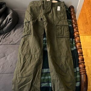 Old Navy Men's Forest Green Cargo Pants